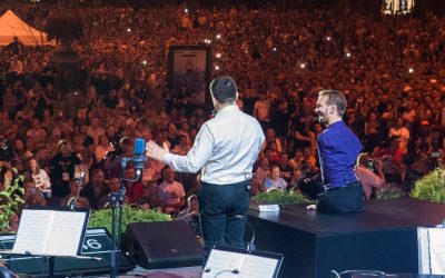 Motivational speaker Nick Vujicic gathers 150,000 in central Kyiv on Ukraine’s first Thanksgiving day
