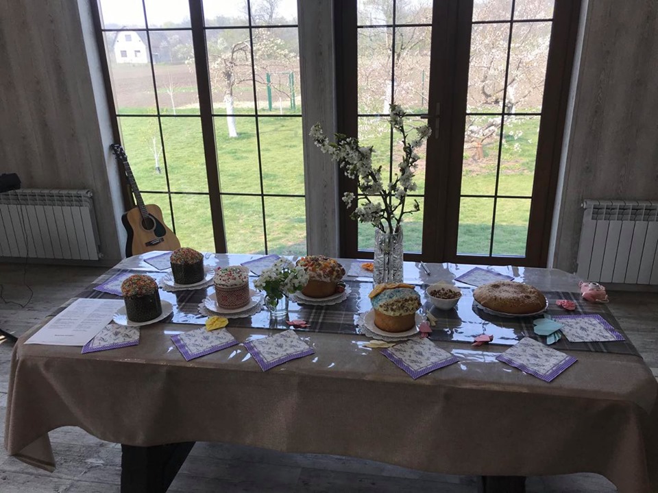 Small Gathering For Easter Small Gathering For Easter