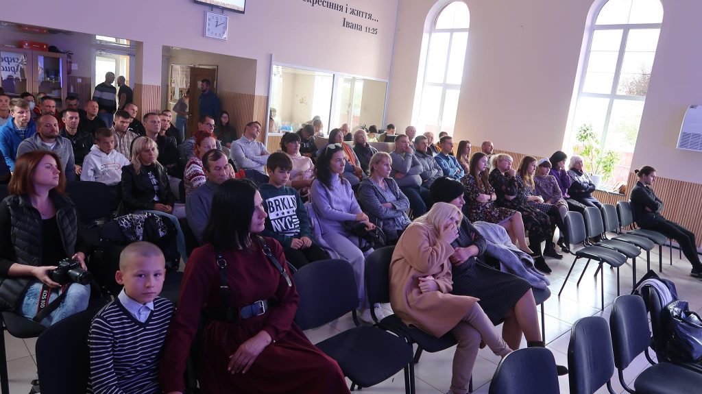 Uman Church, Service