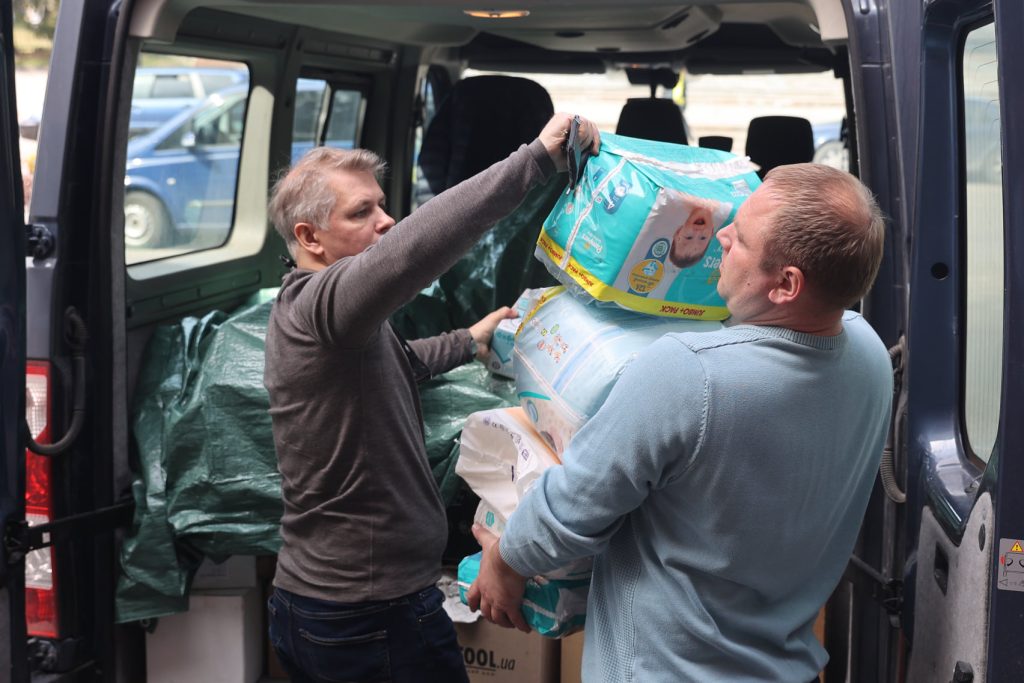 Kyiv Brings Aid To Suburbs (baryshivka) Kyiv Brings Aid To Suburbs (baryshivka)