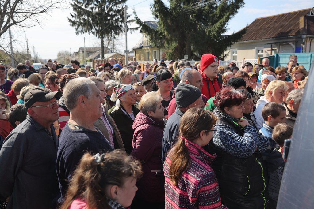 Kyiv And Cherkasy Deliver Humanitarian To Kyiv Outskirts Kyiv And Cherkasy Deliver Humanitarian To Kyiv Outskirts