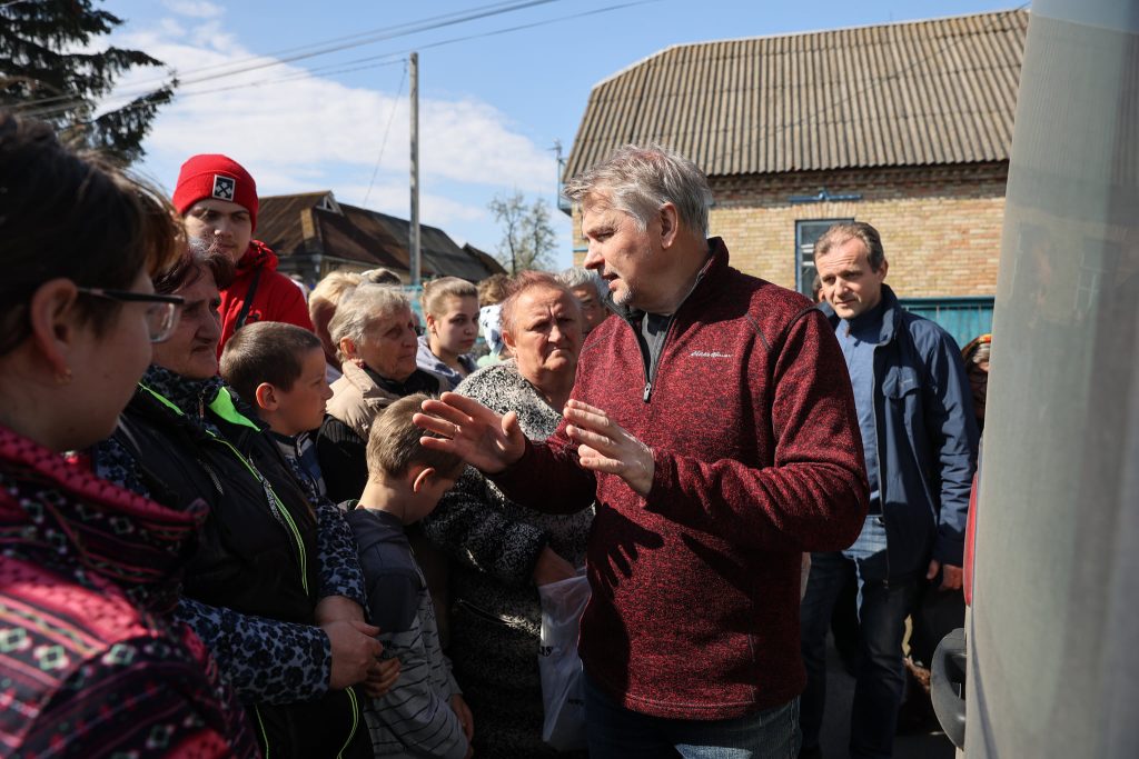 Kyiv And Cherkasy Deliver Humanitarian To Kyiv Outskirts Kyiv And Cherkasy Deliver Humanitarian To Kyiv Outskirts