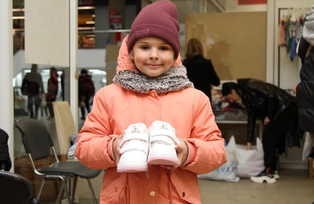 Lviv Continues To Distribute Shoes To Internally Displaced Kids Lviv Continues To Distribute Shoes To Internally Displaced Kids