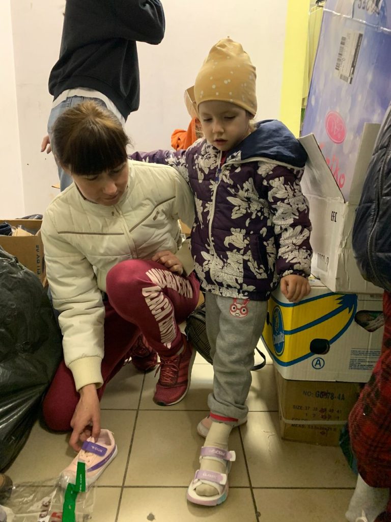 Lviv Continues To Distribute Kids' Shoes Lviv Continues To Distribute Kids' Shoes