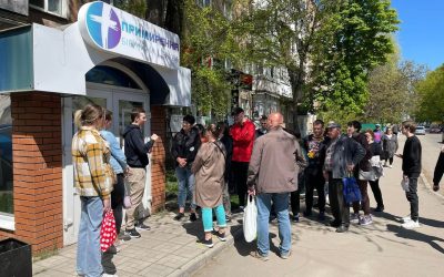 Uman Church gives food and socialization to refugees