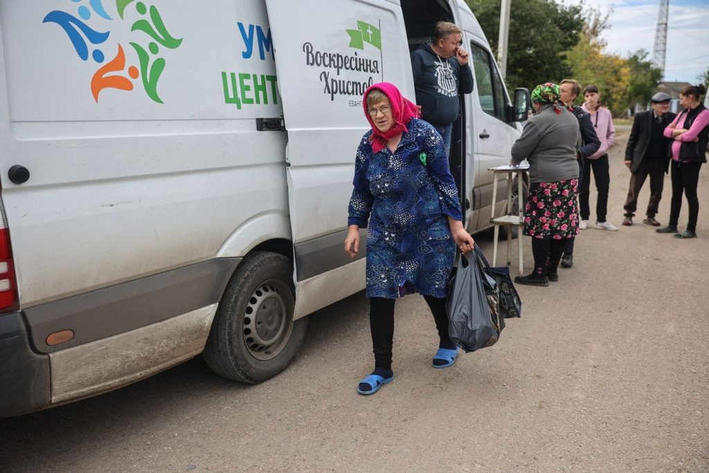 Uman Church Brings Humanitarian Aid To Liberated Village In South Ukraine Uman Church Brings Humanitarian Aid To Liberated Village In South Ukraine