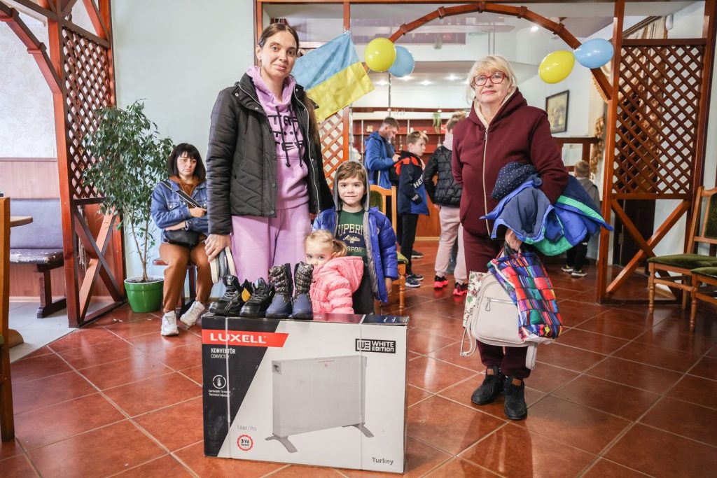 Uman Distributes Winter Jackets And Heaters Uman Distributes Winter Jackets And Heaters