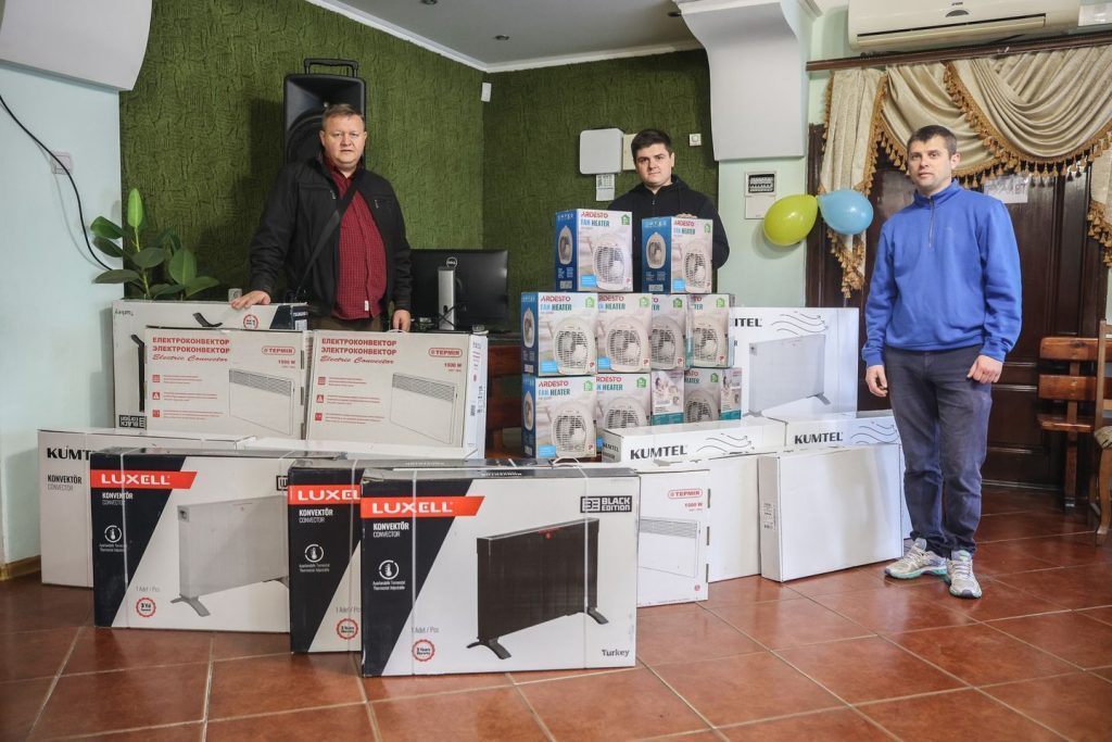 Uman Distributes Winter Jackets And Heaters Uman Distributes Winter Jackets And Heaters