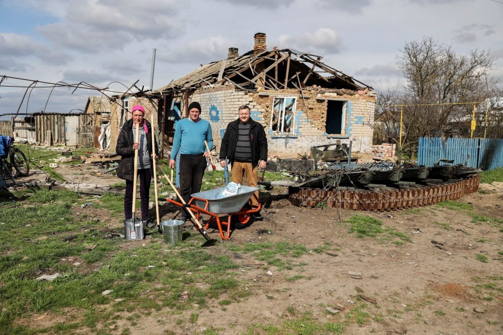 Uman Delivers Aid To Liberated Southern Regions Uman Delivers Aid To Liberated Southern Regions
