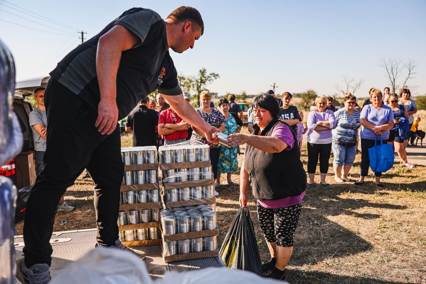 Volunteers Distributing To People In Kherson Volunteers Distributing To People In Kherson