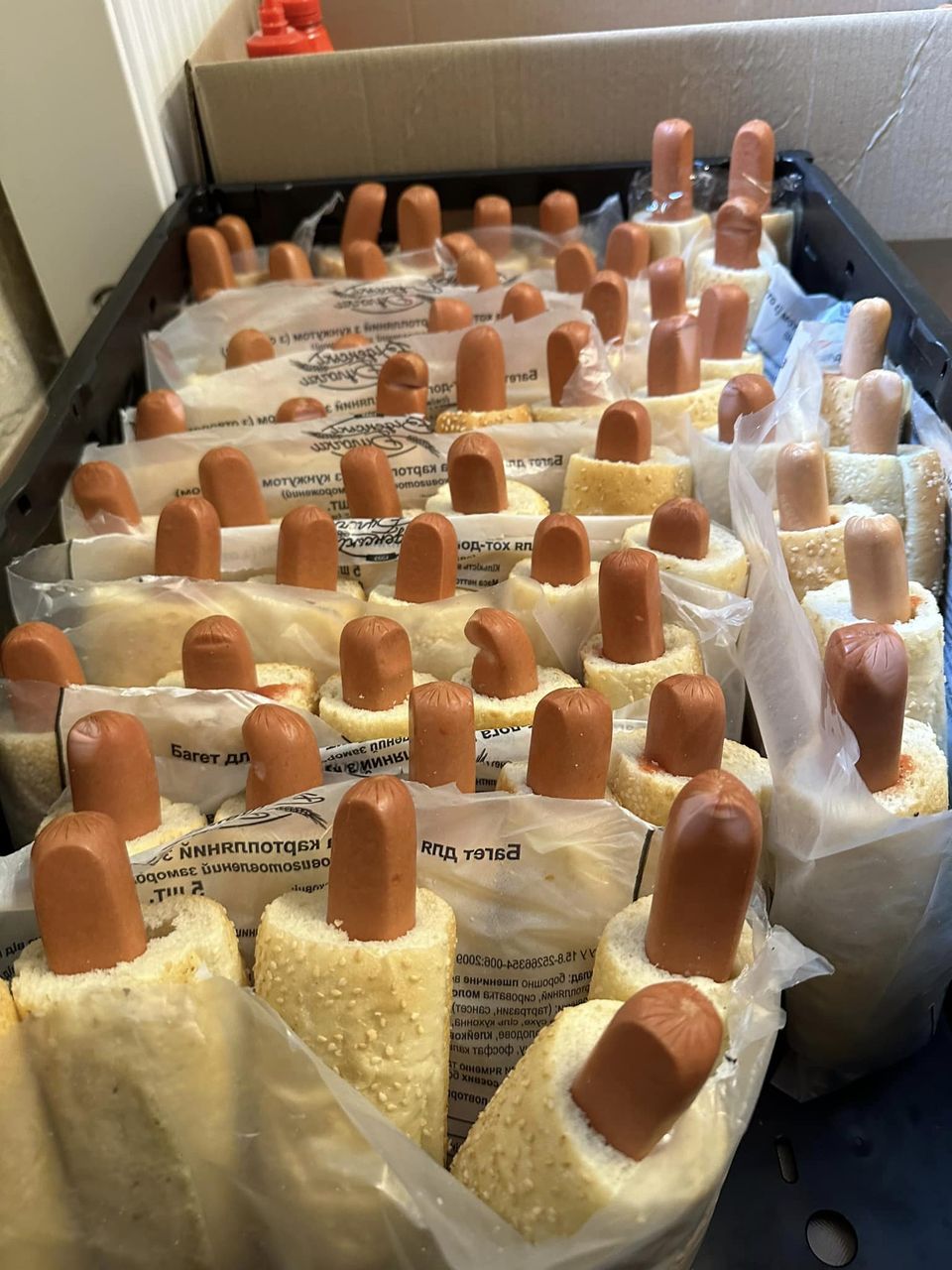 Hot Dogs For Distributing Hot Dogs For Distributing
