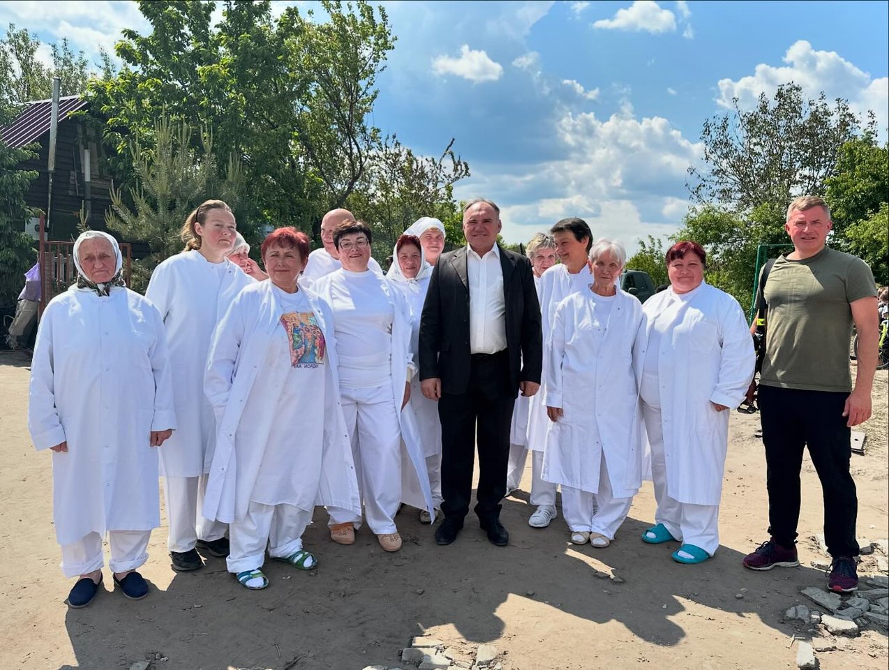 Pastor Of Izum Church With Those About To Be Baptised Pastor Of Izum Church With Those About To Be Baptised