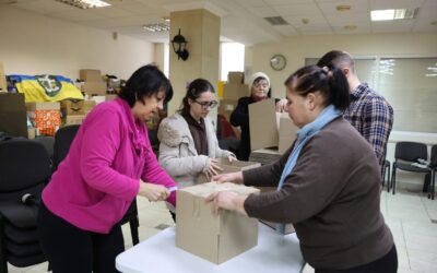 Kyiv preparing food packages