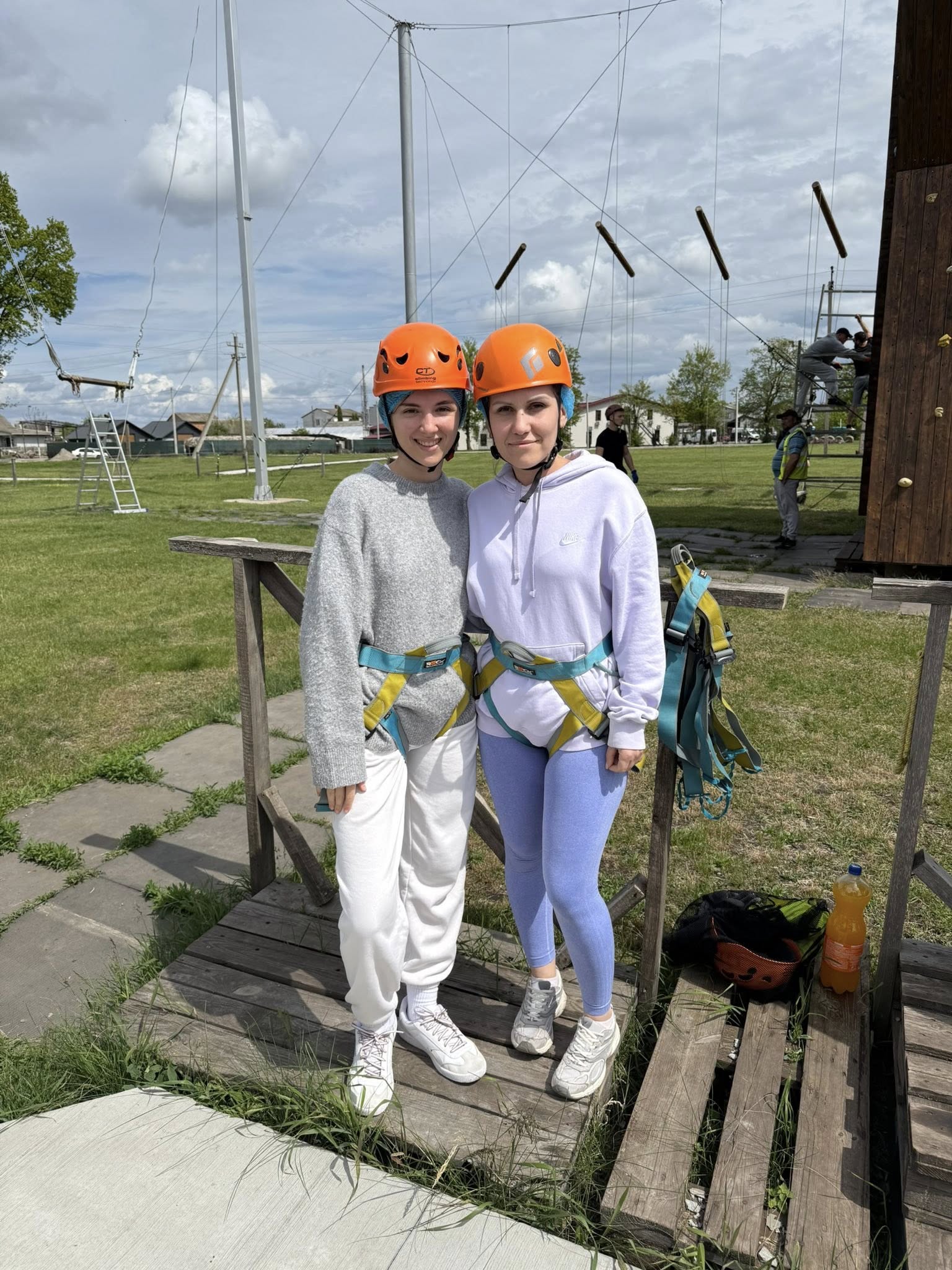 Ukrainian Women Pictured After Zipline