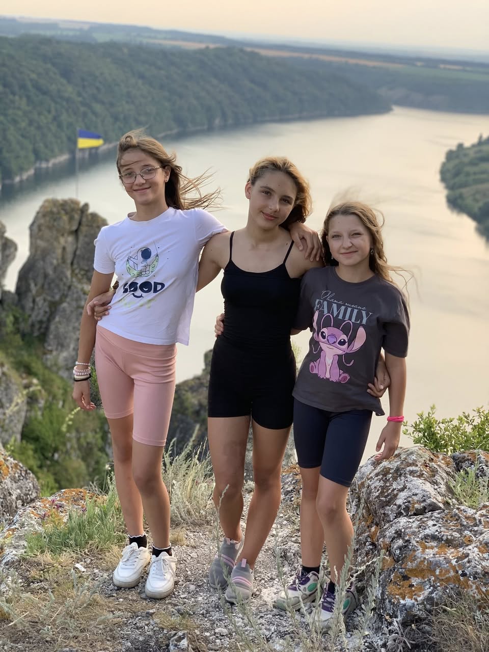 Ukrainian Girls On Hiking Trip Ukrainian Girls On Hiking Trip